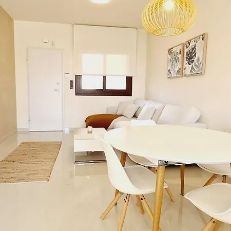 Vivee Balcones 73 شقة